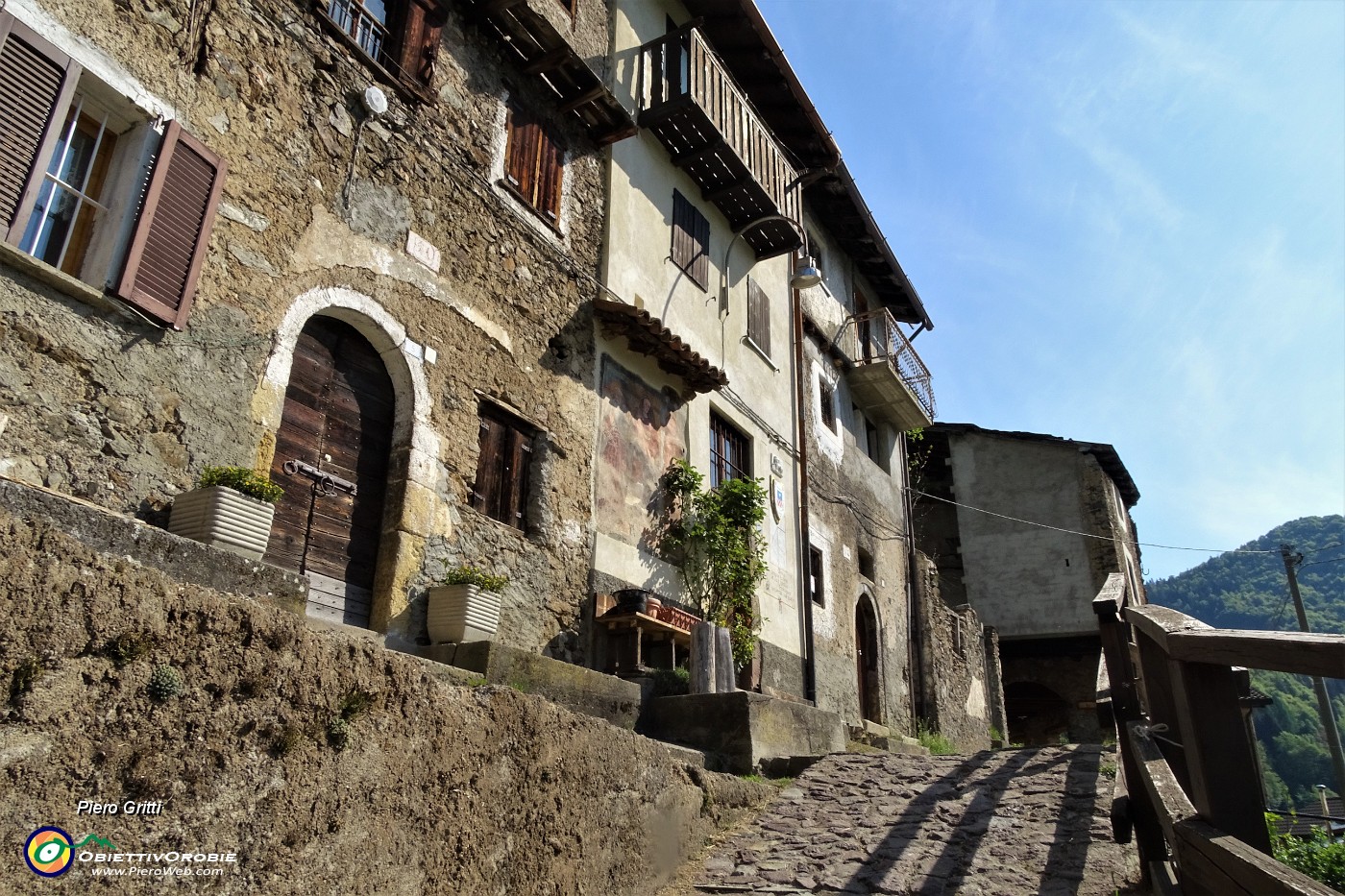 17 Le case del Cantello.JPG